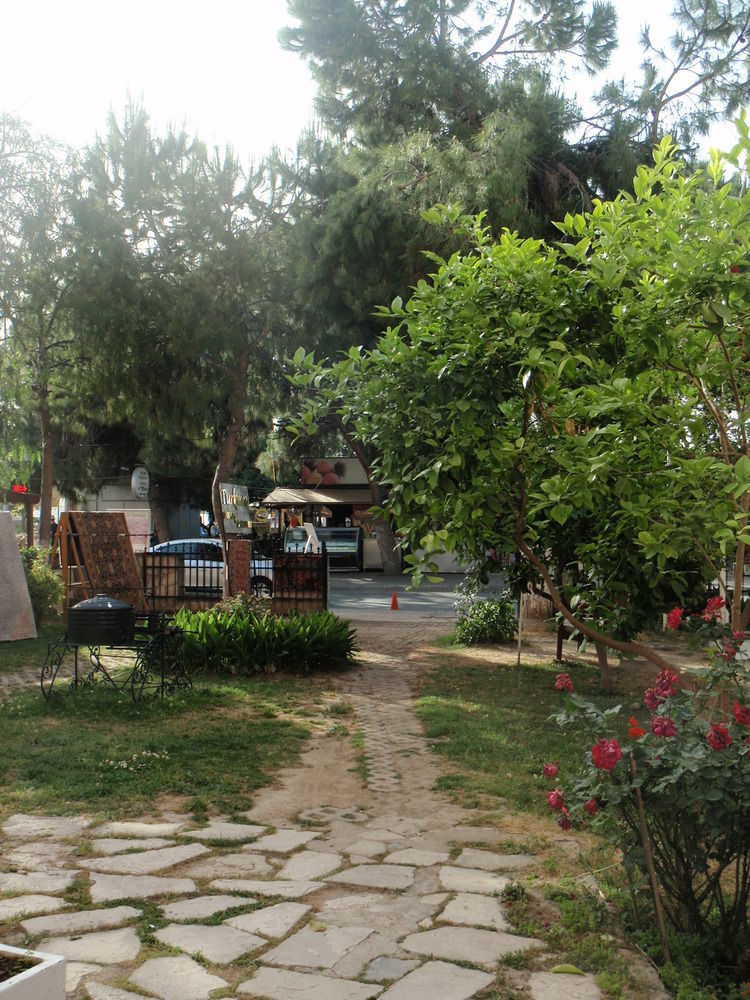 Mr. Happy'S - Liman Hotel Kuşadası Exterior photo