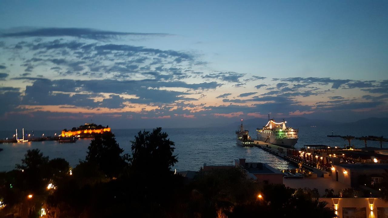 Mr. Happy'S - Liman Hotel Kuşadası Exterior photo