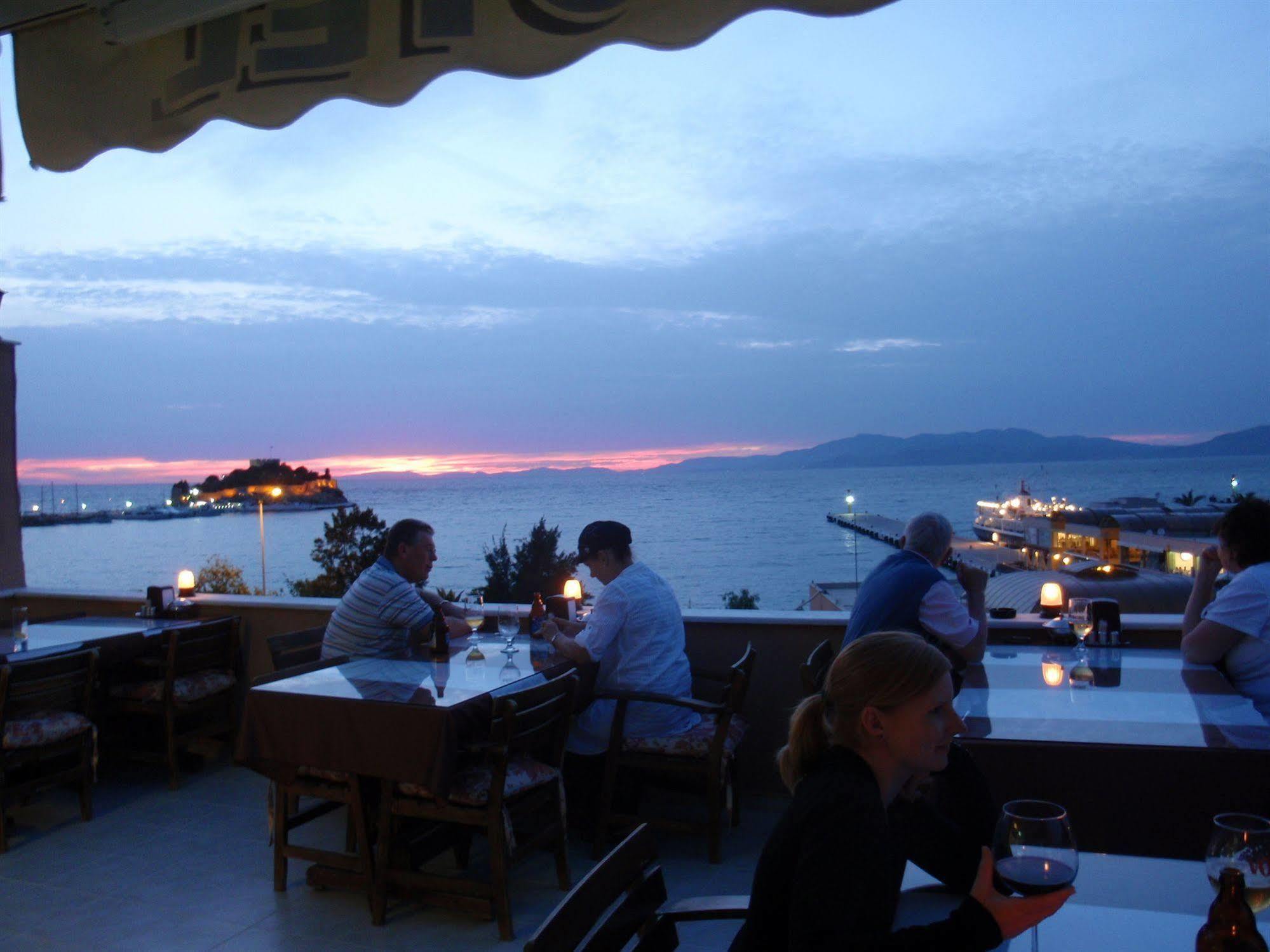 Mr. Happy'S - Liman Hotel Kuşadası Exterior photo