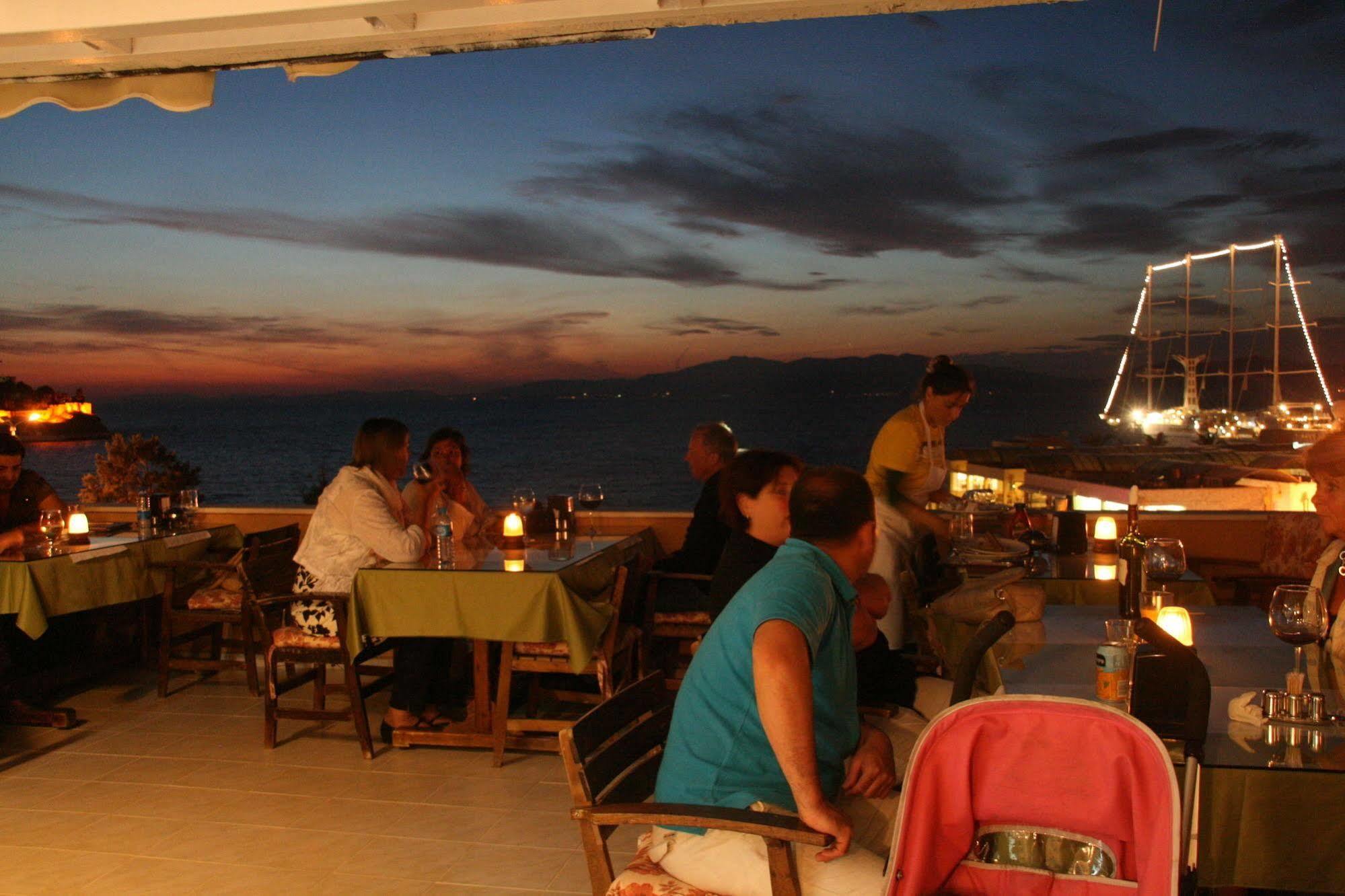 Mr. Happy'S - Liman Hotel Kuşadası Exterior photo